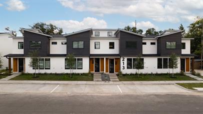 213 Lynn Drive - 201